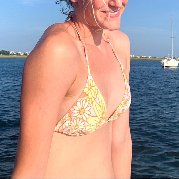 Beautiful floral triangl bikini 💛🌸🌼 - Picture 5 of 5